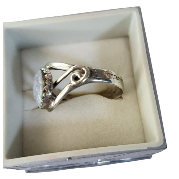 Ring Australian Opal  Red Blue Green  Size 91/2  3 gr 1.5 cm x 1 cm Opal 15 mm x - Picture 3 of 7